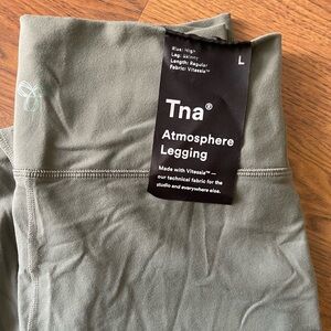 TNA Atmosphere Legging in Sage